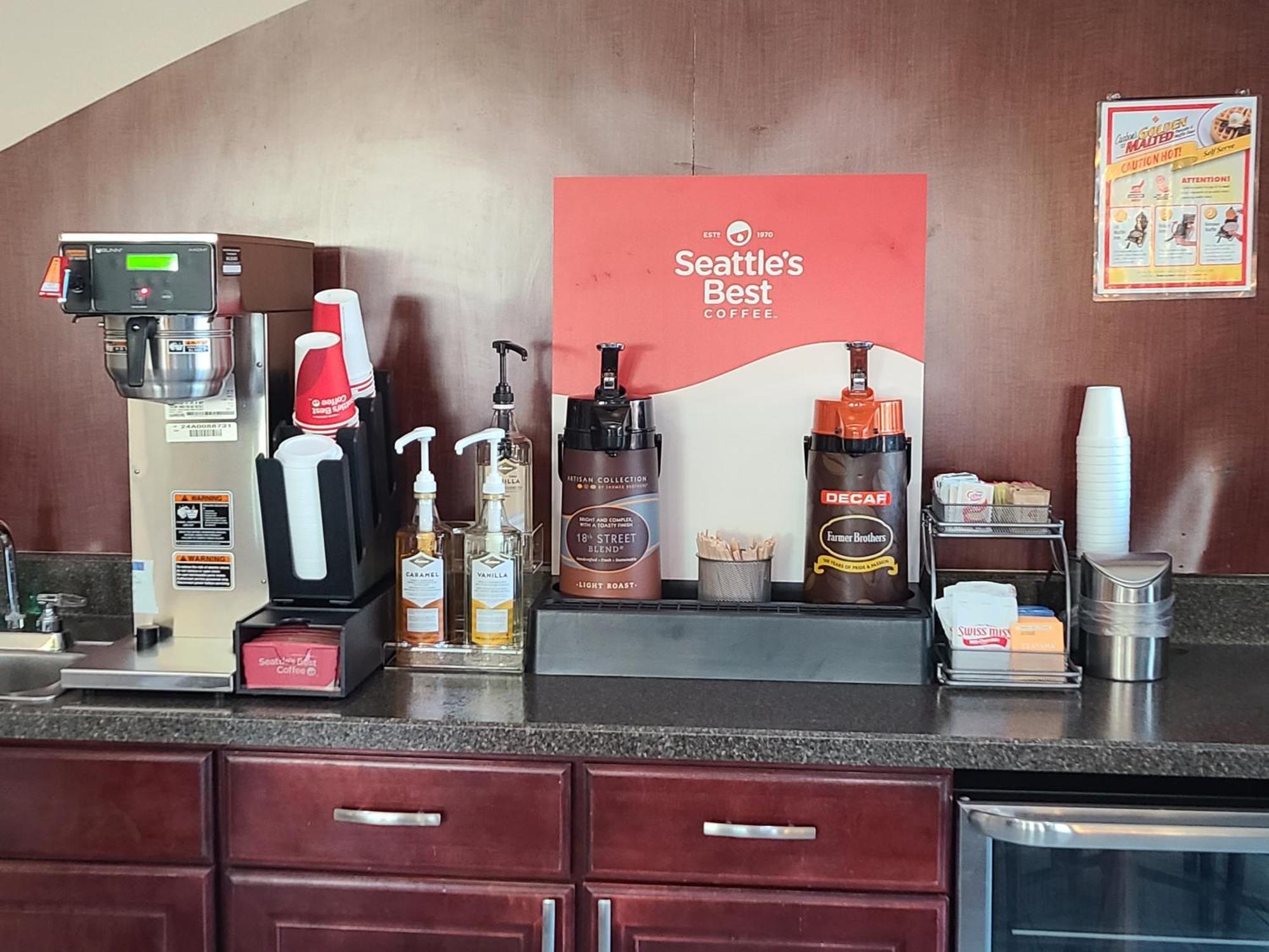 Boarders Inn And Suites By Cobblestone Lamar Missouri Екстериор снимка