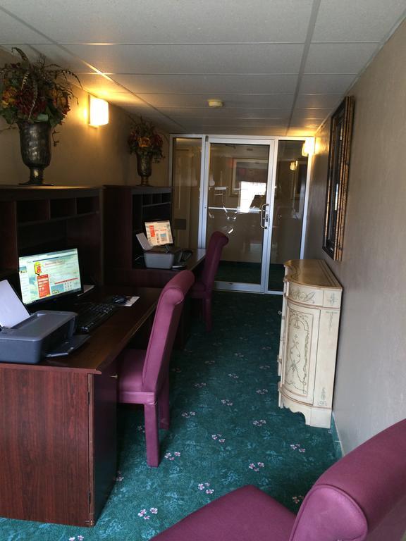 Boarders Inn And Suites By Cobblestone Lamar Missouri Екстериор снимка
