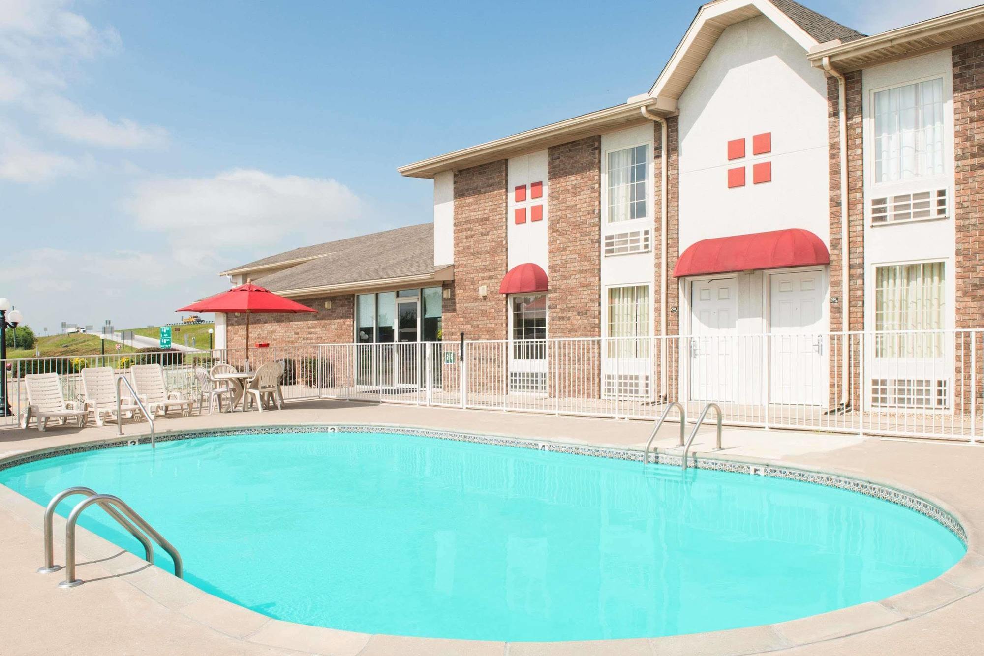 Boarders Inn And Suites By Cobblestone Lamar Missouri Екстериор снимка